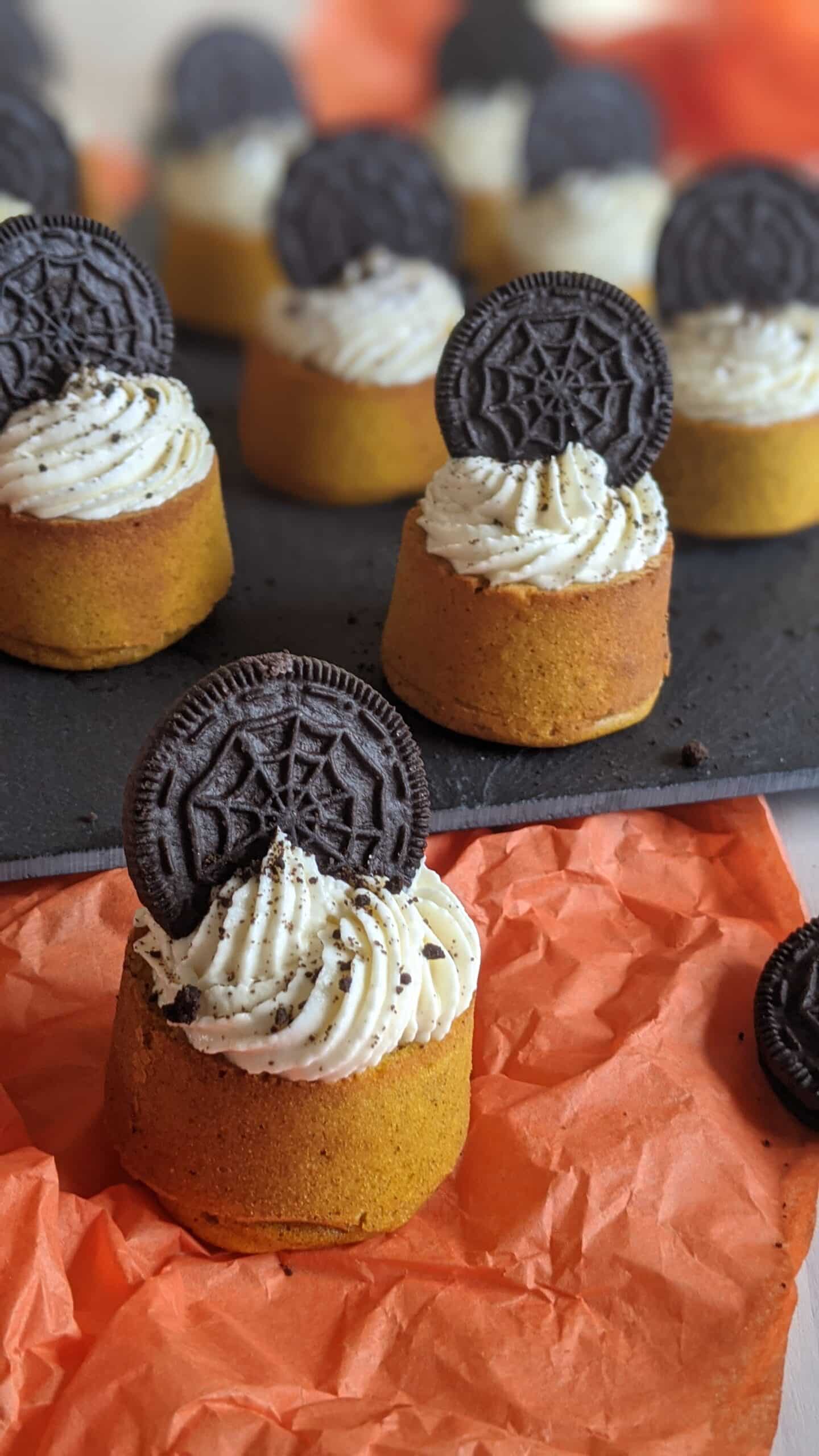 Halloween Muffins Med Græskar & Cream Cheese Topping