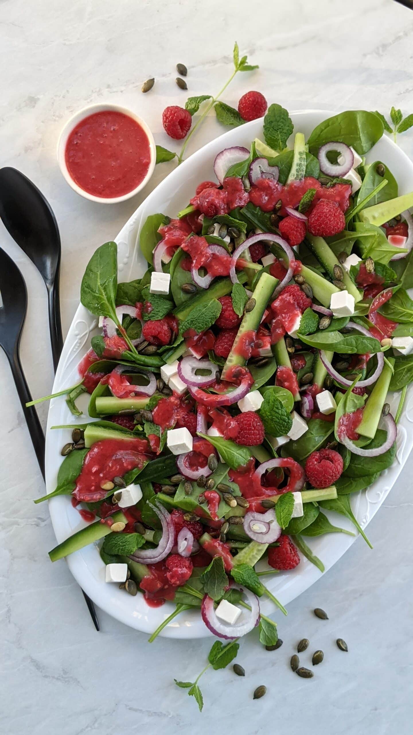 Hindbær Feta Salat Med Hindbær Vinaigrette